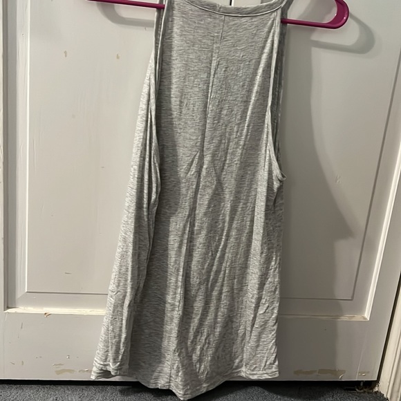 GAP tank top - Picture 2 of 3